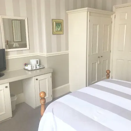 Гостевой дом La Bonne Vie Ст. Хейлир Джерси